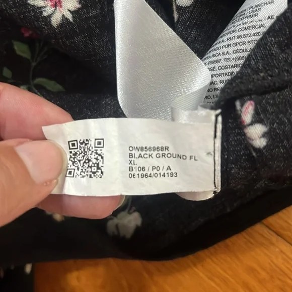 Old Navy Oversized Boxy Black Floral Blouse Size XL Casual Whimsigoth Fairy - Picture 9 of 9